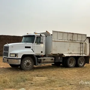 2002 Mack CH613 6x4 T/A Dump Truck