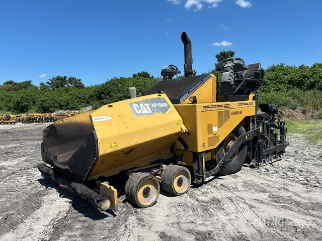 2018 Cat AP1000F Wheel Asphalt Paver