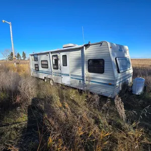 1993 29' Prowler by Fleetwood Holiday Trailer, Pickup OFFSITE by Colonsay, SK
