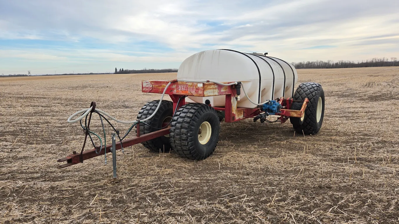 PATTISON 2000 GALLON LIQUID CART