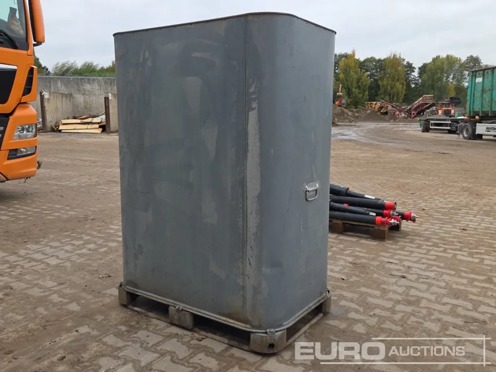 Schütz 1000L Fuel Tank