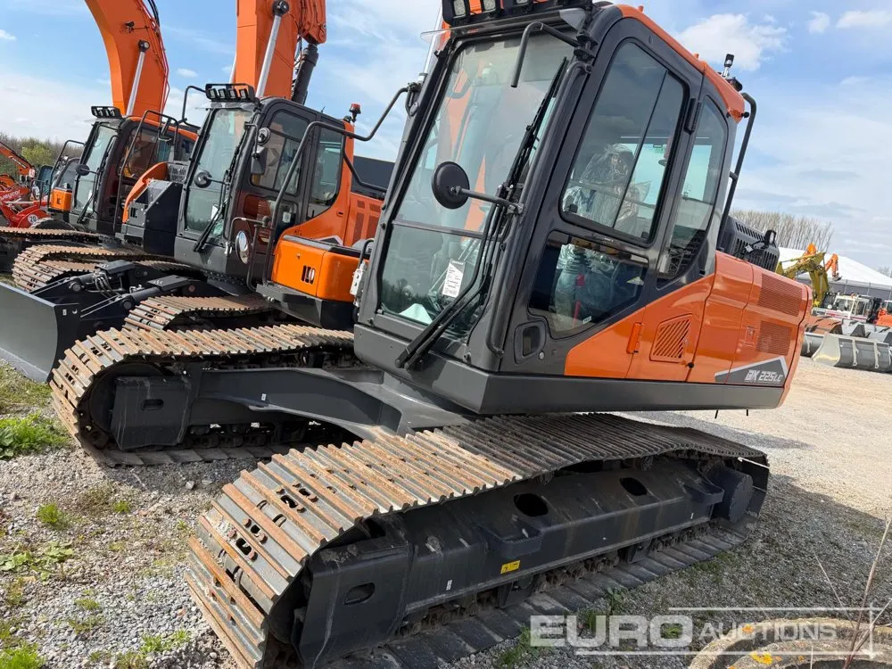 Unused Doosan DX225LC-7