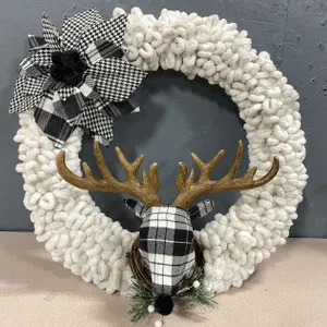 Buck Christmas Wreath (T2)