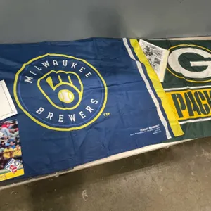 Packers and Brewers Flags (T4)