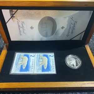 2004 Canada $2 Proud Polar Bear Limited Edition Stamp and Coin Set in Case