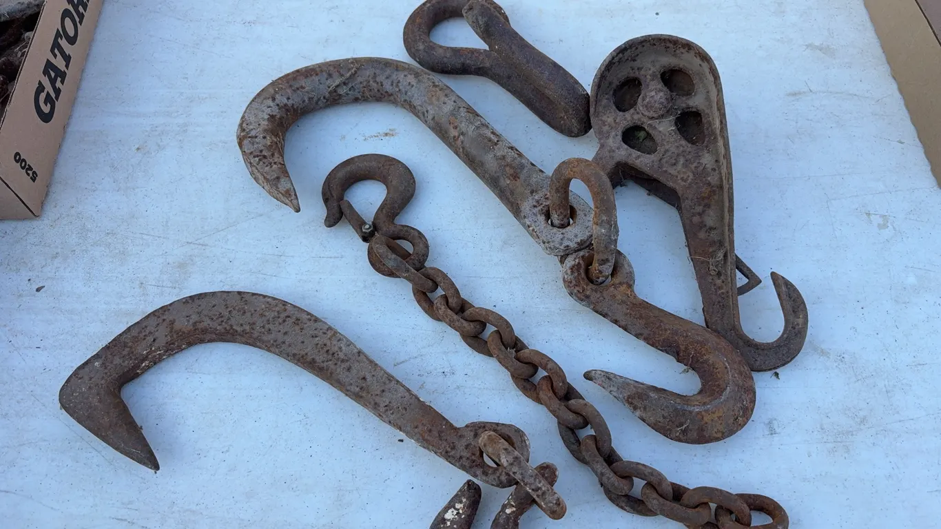 Heavy Steel Hooks and Pulley, 4 Pieces