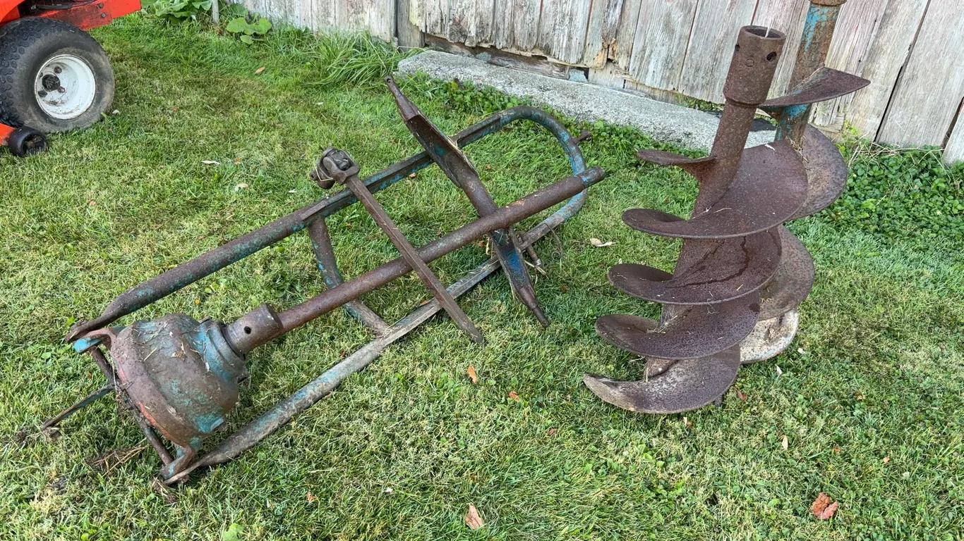 Ford 501 Tractor Post Hole Digger w/Augers