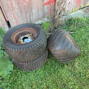 Carlisle Turf Tire Lot, 16x6.50-8, 18x9.50-8