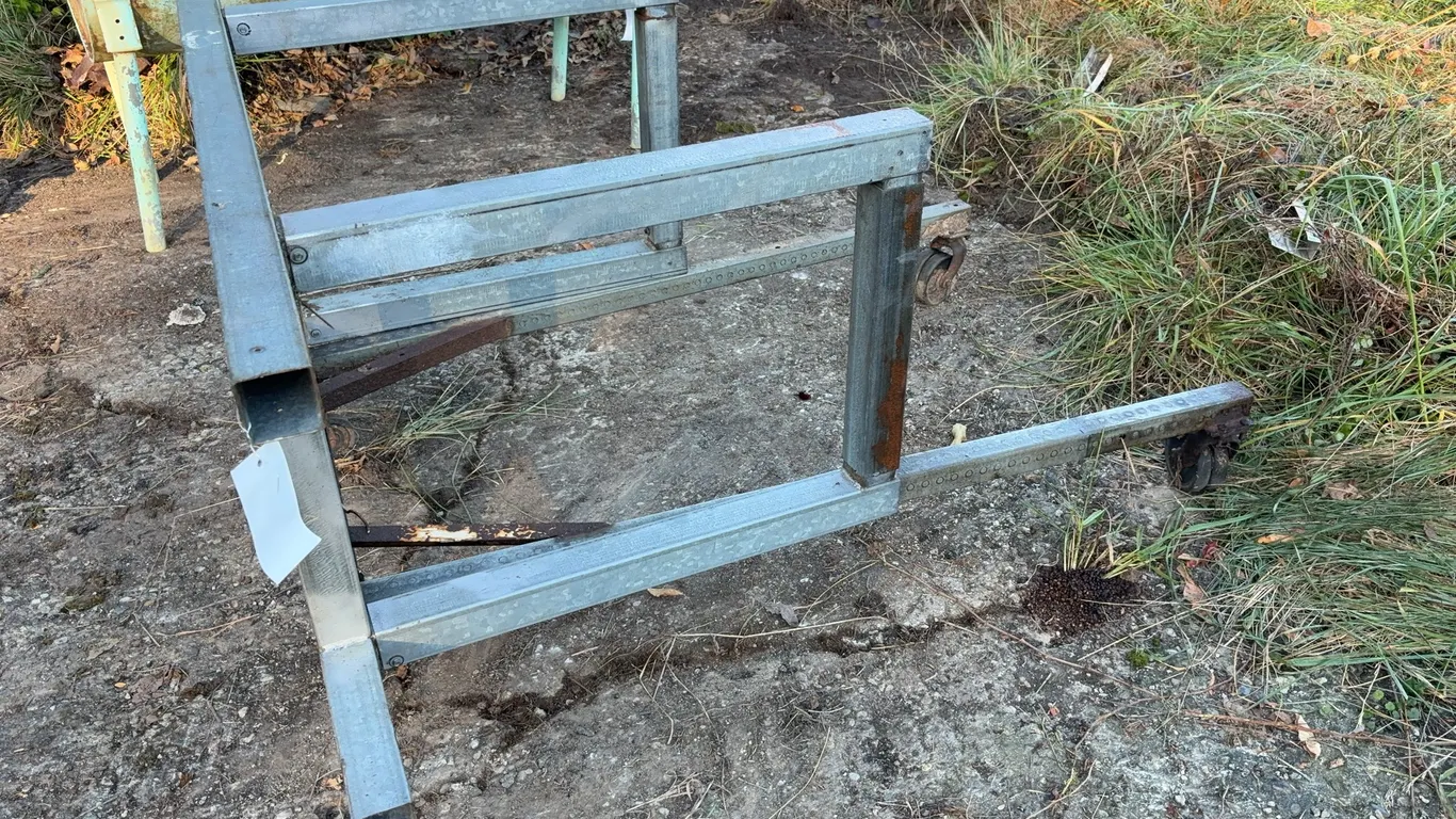 Metal Frame Cart With Casters