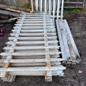 White Vinyl Picket Fence Panels and Posts