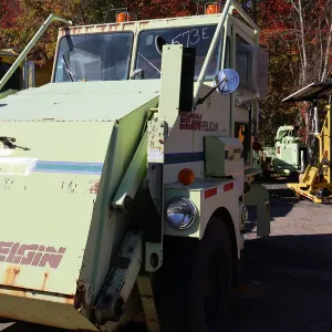 1997 Pelican Elgin 3-Wheel Sweeper (E#17090)