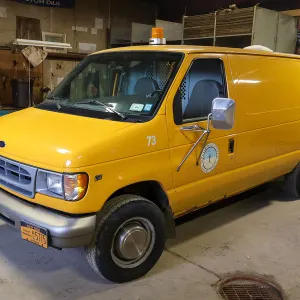 1998 Ford E-250 Van