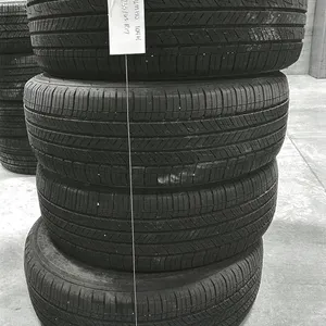 (4) 235/65R17 Kumho 1044 Tires
