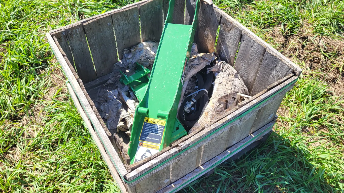 Unused John Deere PG11 Hydraulic Pallet Fork Grapple - 38IN