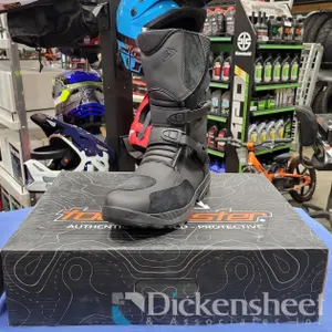 TOURMASTER TRAILBLAZER SZ MEN'S 11 BOOTS, NEW IN BOX