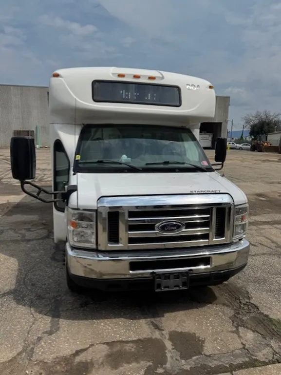 2017 Ford E450 Bus