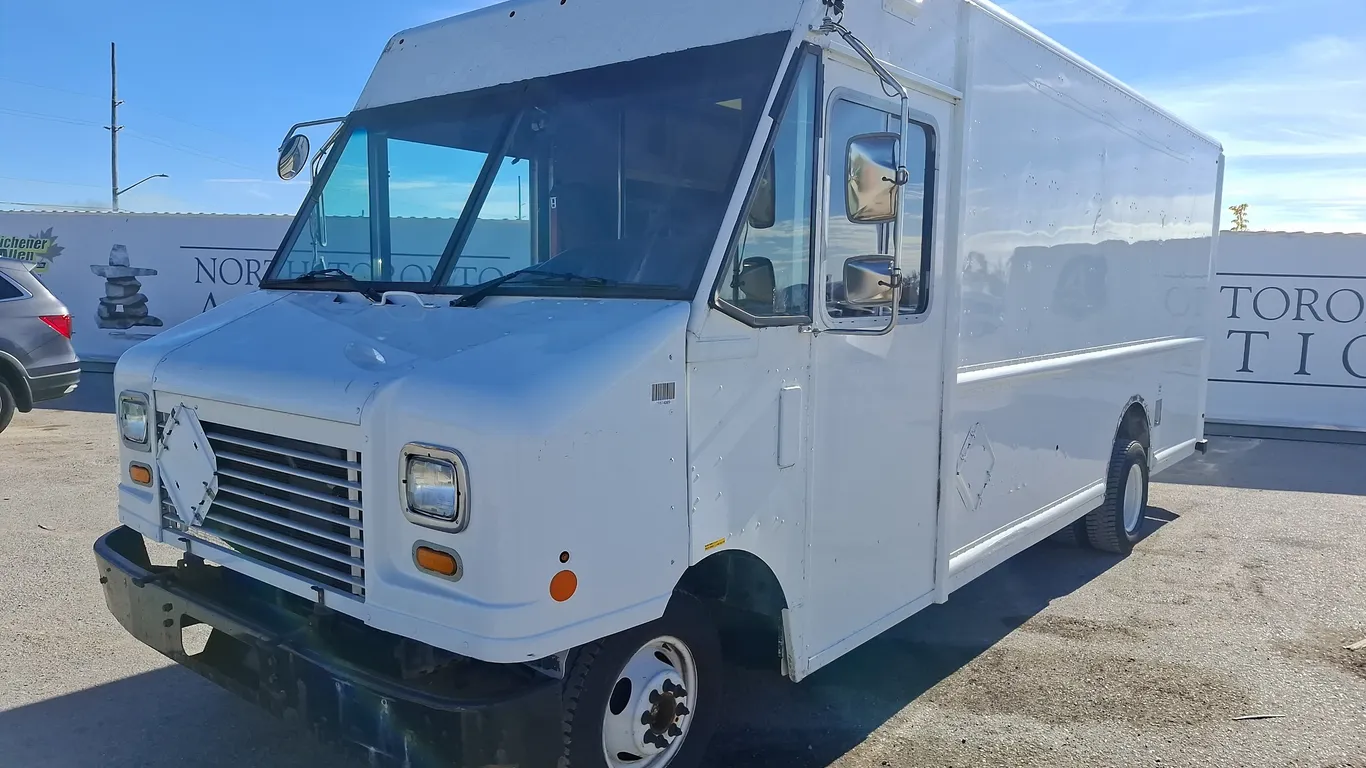 2015 Ford E-Series S/A Step Van
