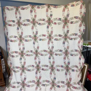 Wedding Ring Quilted Bedspread
