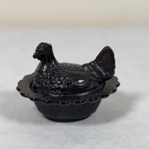 Mosser Amethyst Mini Hen on Nest