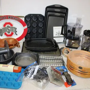 Kitchen Appliances & Bakeware