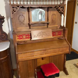 The Brattleboro Antique pump organ w/ bench - 52x21x80