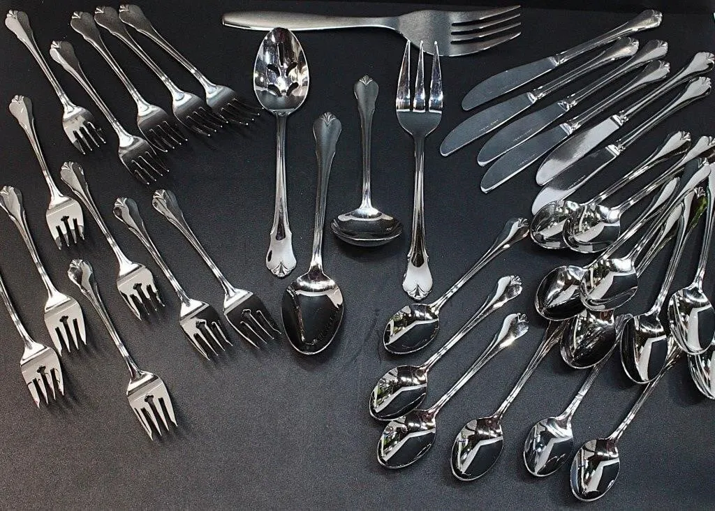 LAGOSTINA SILVERWARE SET