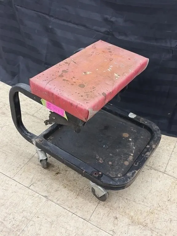 Rolling mechanic's creeper seat