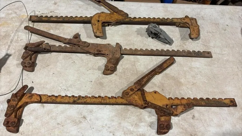 Goldenrod Fence Stretcher, Splicers & T-Posts