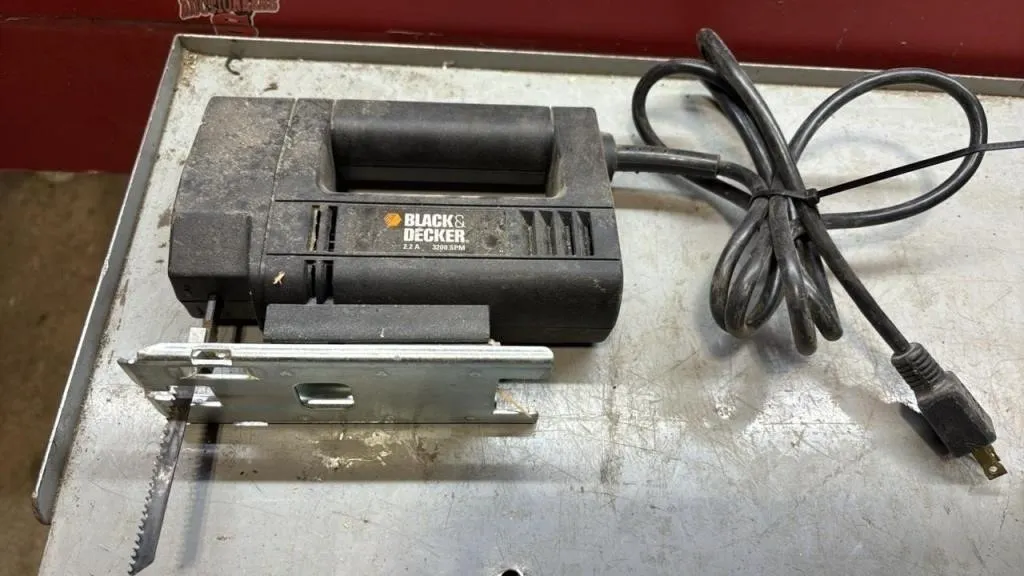 Black & Decker Corded Jig Saw. Works.