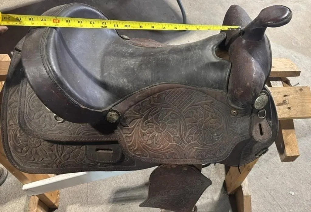 DIY Saddle Stand & Western Rawhide 16” Saddle.
