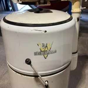 Inglis Wringer Style Washer Machine. Untested.