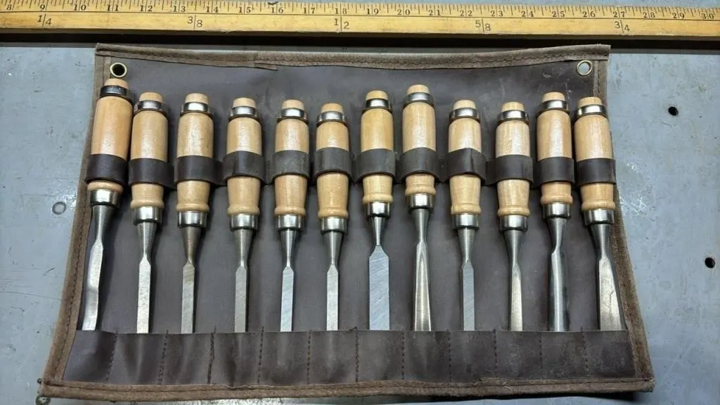 12 Pc Wood Carving Chisel Set.