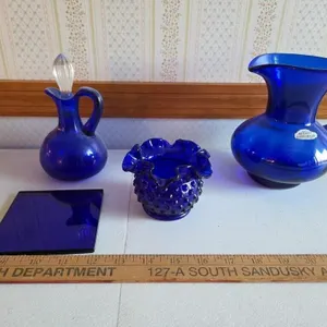 Fenton Blue Vase, Misc Blue Glass