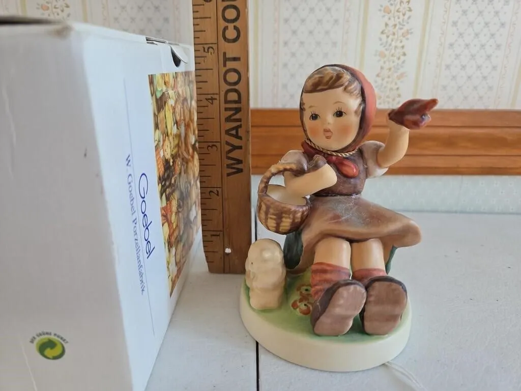 Goebel Hummel Figurine "Farewell"
