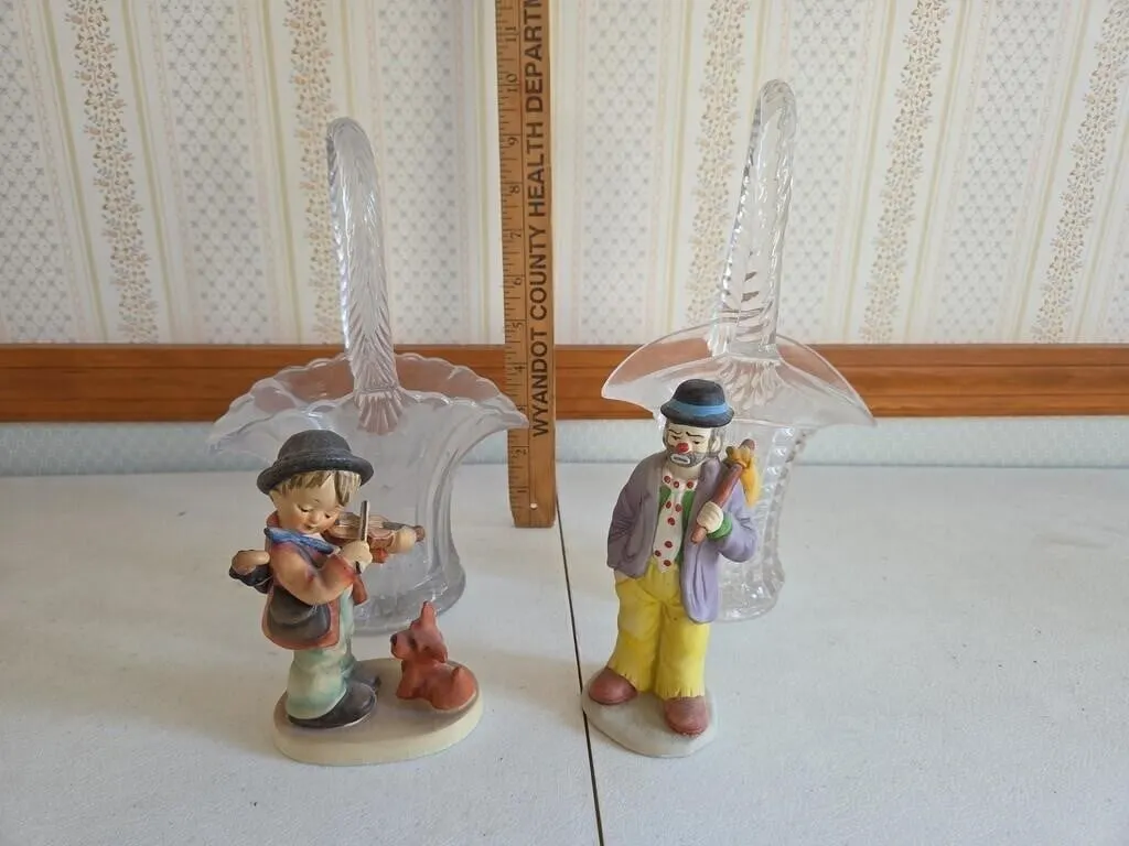 Glass Baskets, Figurines