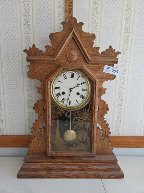 Mantel Clock w/Key