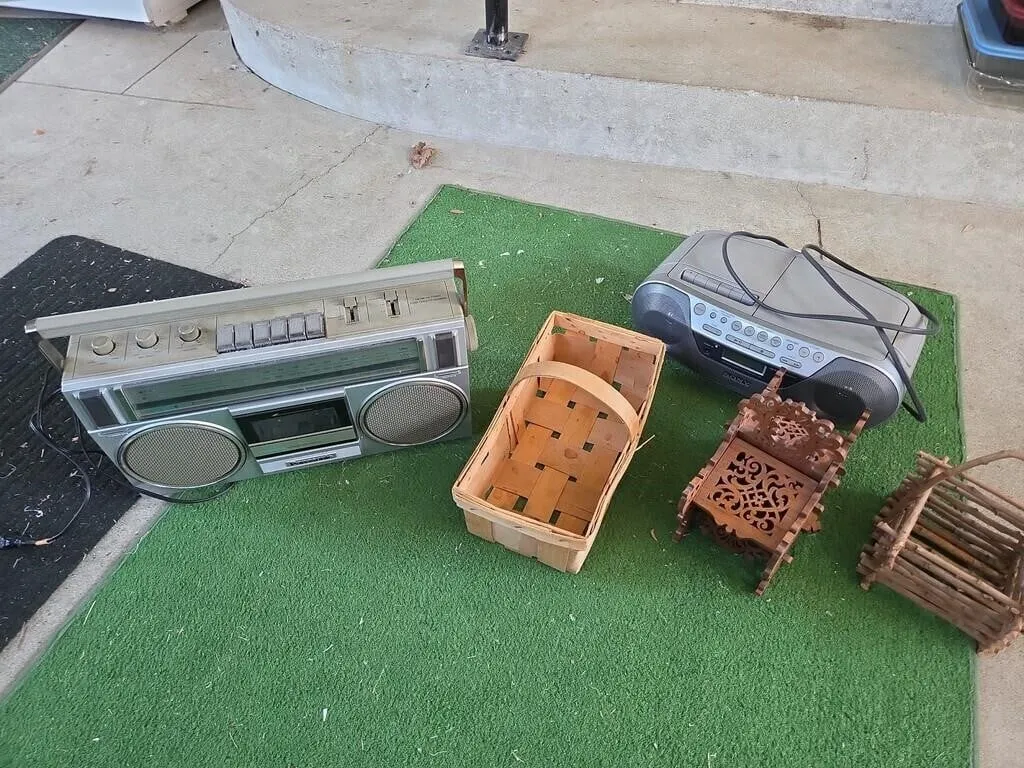 2 Radios, Wood Baskets