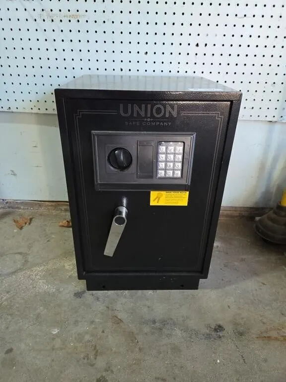 Safe (no combination)
