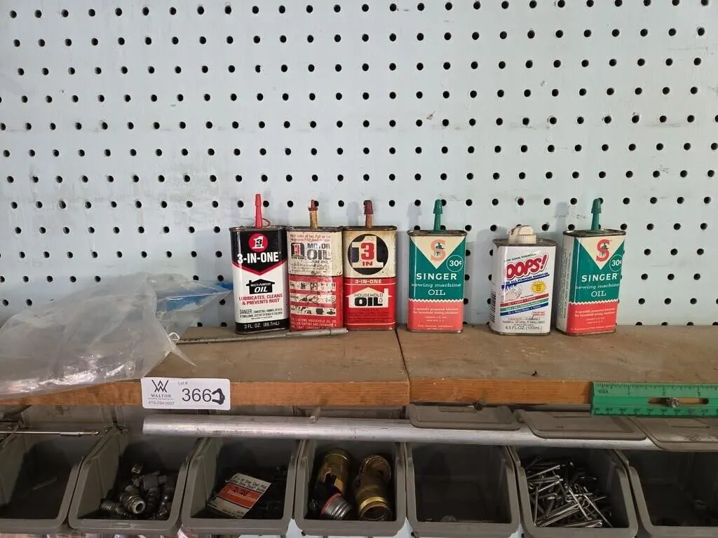Shelf Contents w/Dividers