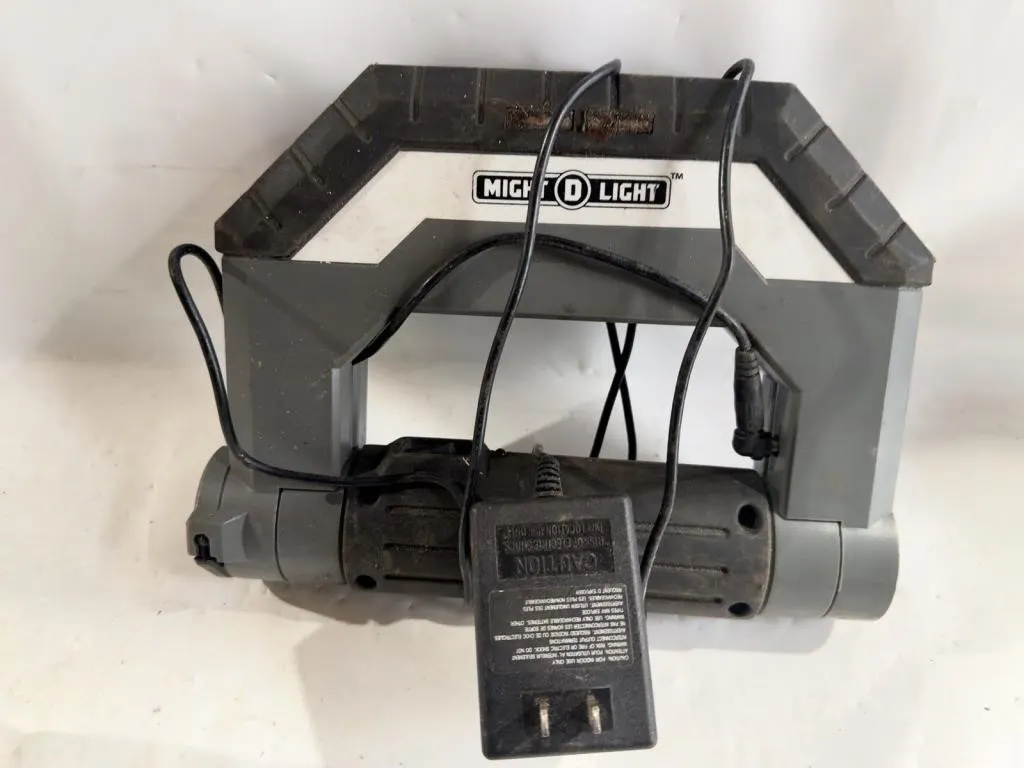 Might-D-Light Work Light with Adapter