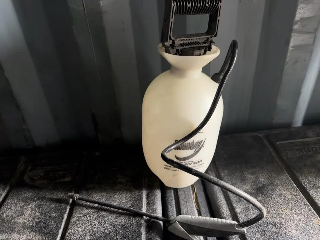 Roundup Multi-Use 1 Gallon Pump Sprayer