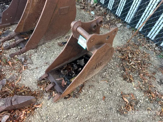 WB 12 in Digging Backhoe Rear Bucket