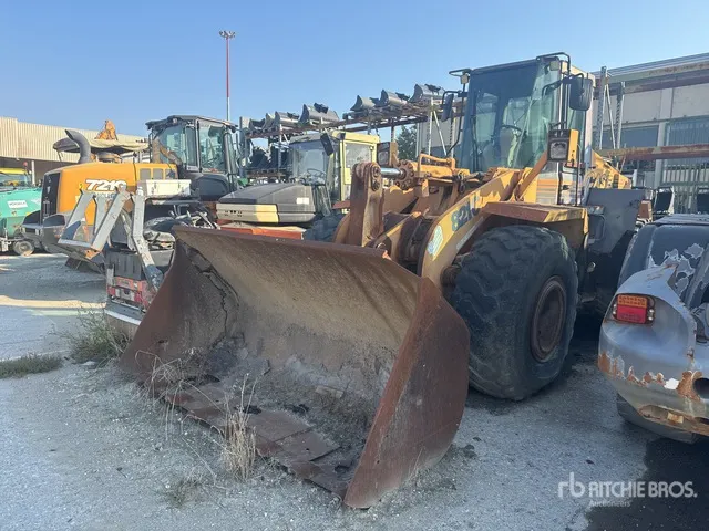 2001 Case 821 Wheel Loader (Inoperable)