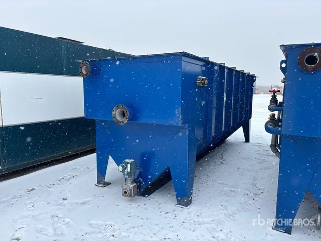 20 ft x 5 ft 6 in Mixing bin