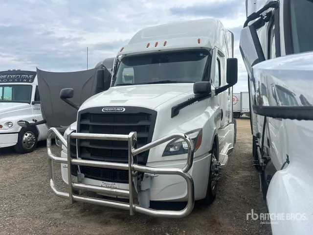 2023 Freightliner Cascadia 126 6x4 T/A Sleeper Truck Tractor