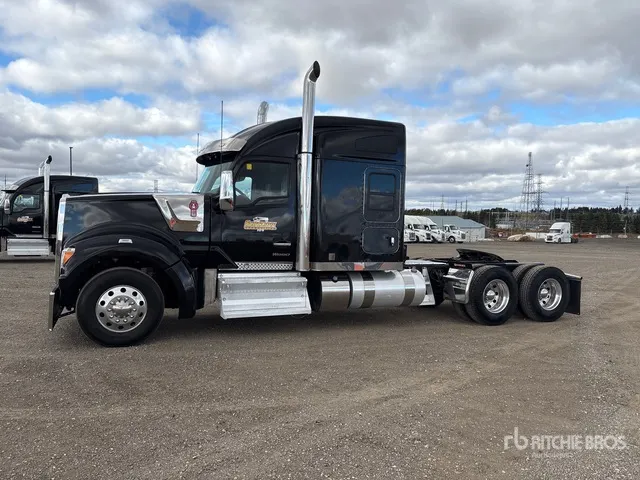 2023 Kenworth W990 6x4 T/A Sleeper Truck Tractor