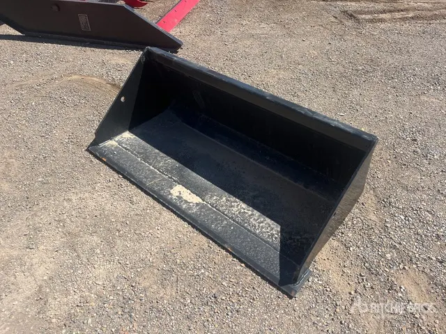960 mm General Purpose Mini Skid Steer Bucket (Unused)