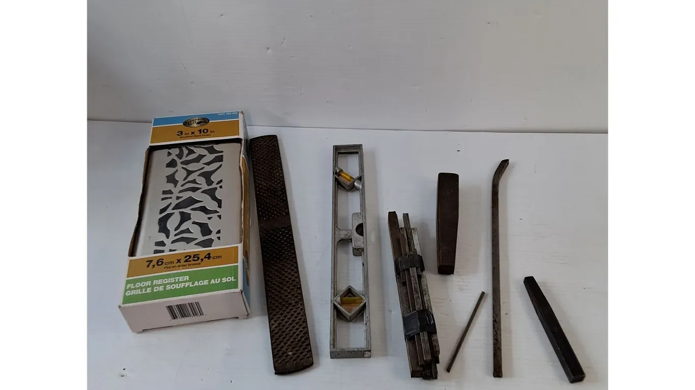 Old Tools, Tool Metal