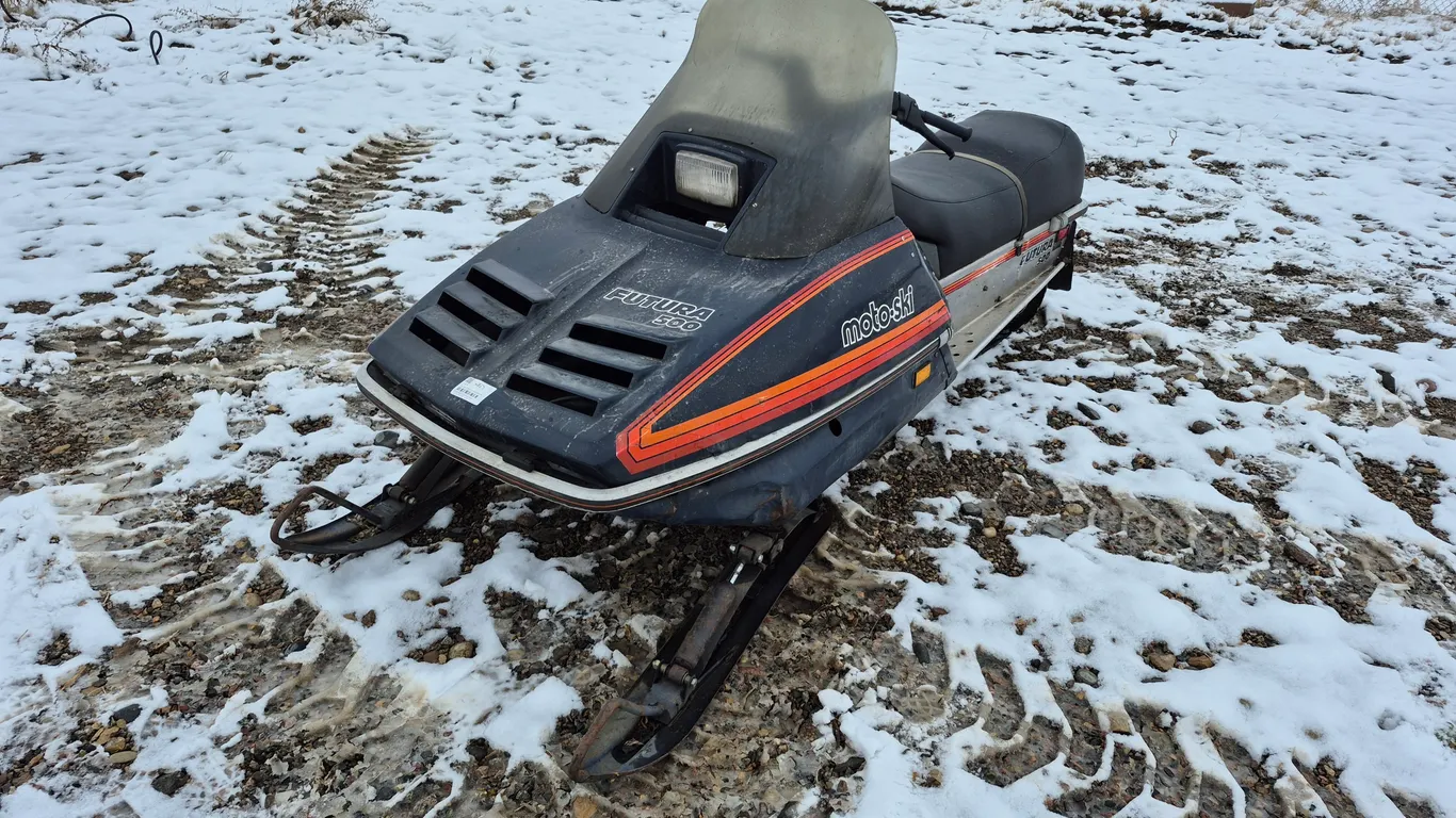 1981 MOTOSKI 500 SNOWMOBILE