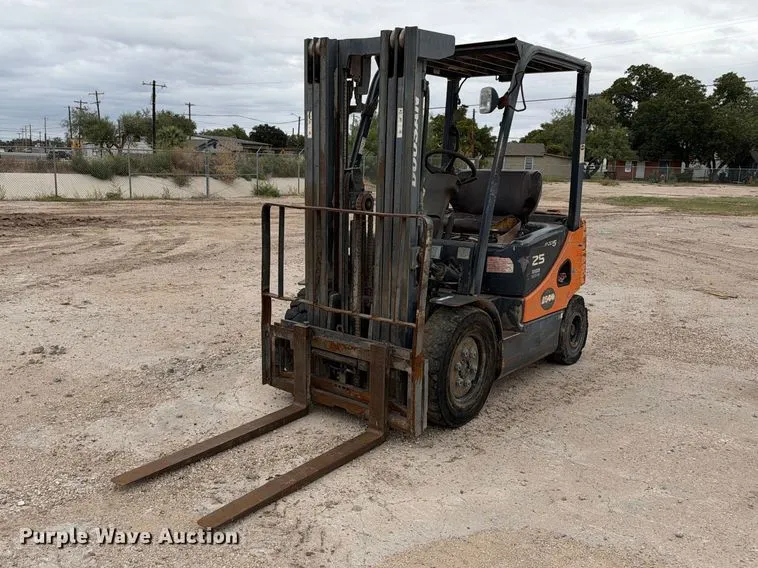 Doosan G25P-5 forklift